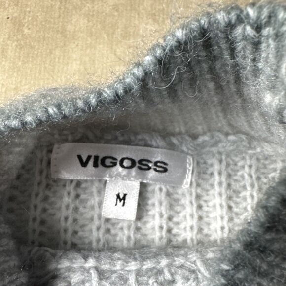 Vigoss Sweater Medium Gray White Ombre Knit Mock Neck Cropped 80% Acrylic Blend - Picture 3 of 5